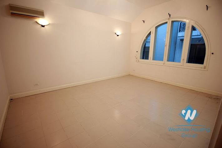 Lake view house for rent with four bedroom and four bathroom in Westlake Tay Ho, Hanoi